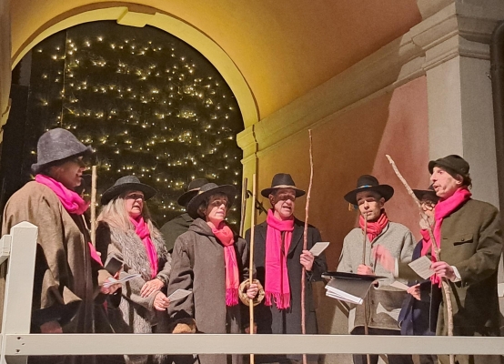 „Anklöpfler“ aus Absam am Haller Adventmarkt