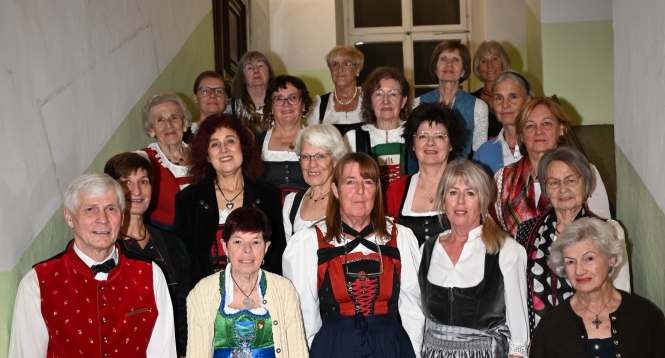 Georg Bleyer und Chor Alpenklang Hall