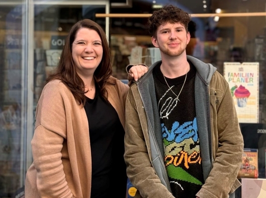 Christina Anna Kasseroler (Erzählerin und Geschichte), Samuel Plieger (Beatboxer)