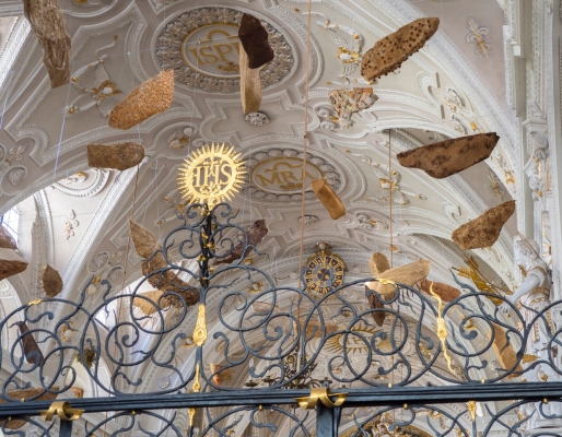 Elisabeth Melkonyan - DARÜBER HINAUS in der Haller Jesuitenkirche
