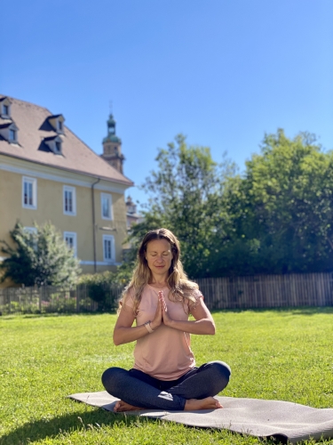 Yoga im Hofratsgarten