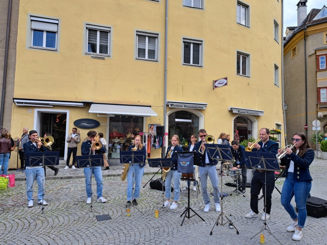 Die „City-Crasher“ spielen am Haller Bauernmarkt Die „City-Crasher“ spielen am Haller Bauernmarkt