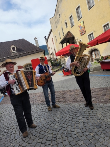 Die „Brixentaler Light“ spielen am 23. Mai 2026 Haller Bauernmarkt