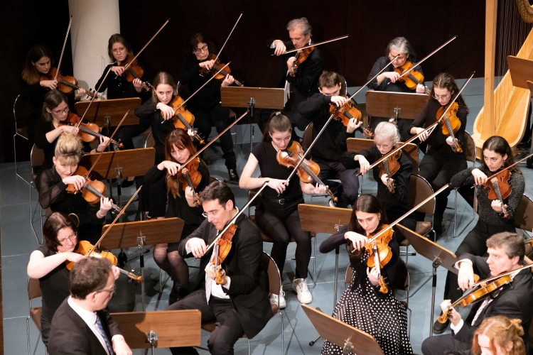 Orchesterkonzert "Serie glücklicher Momente"