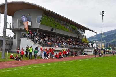 Sporttribüne mit Besucher
