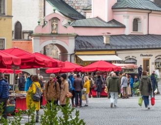 Vorverlegung des Haller Bauernmarktes wegen Feiertag Allerheiligen